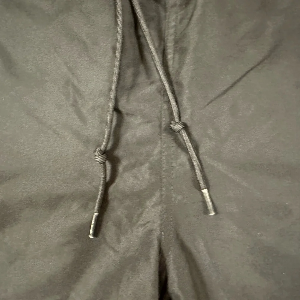 Carhartt Wip black shorts. Never worn. - Picture 9 of 9